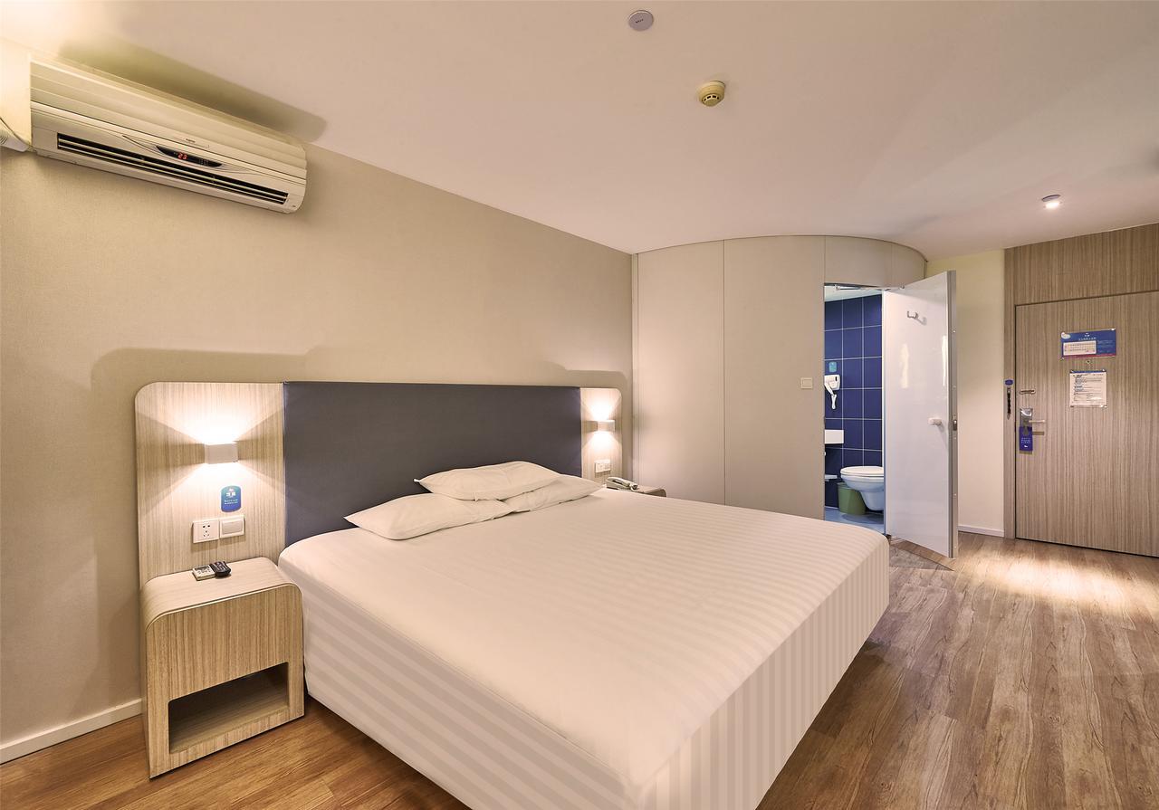 Hanting Express Changxing Island Phoenix Town 上海 外观 照片